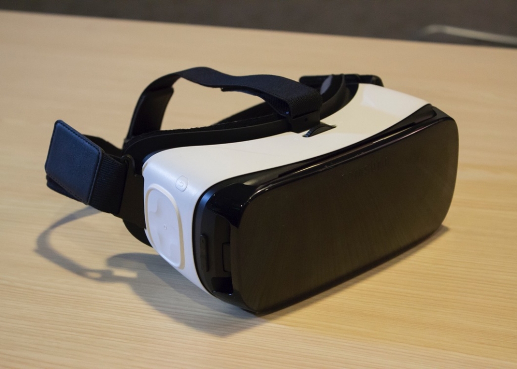 gear-vr-consumer-2015-hands-on-review-5