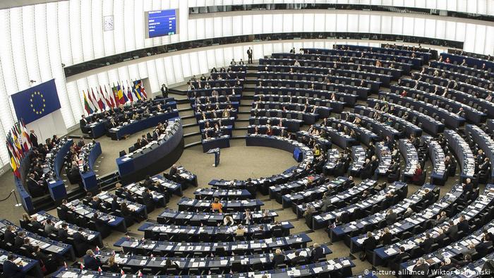 Un impozit suplimentar pentru companiile tech va trebui aprobat de Parlamentul UE